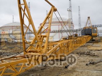Монтаж крана МКГ-25 01 на строительстве нефтяного терминала ЗАО Таманьнефтегаз п. Волна Тамань